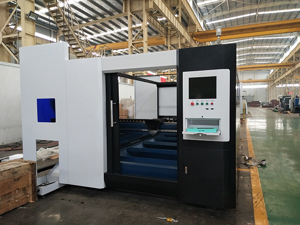 উচ্চ নির্ভুলতা 3000x1500mm ছোট 1000w 1500W ফাইবার লেসার কাটন মেশিন মূল্য